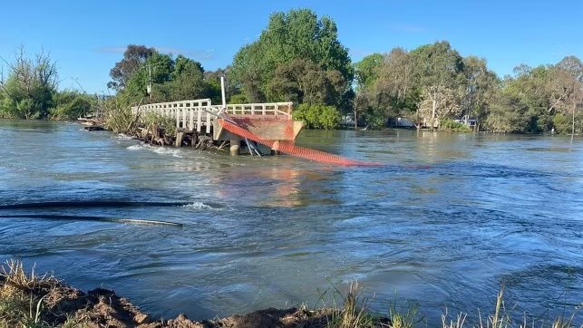 Flood damage to the Breakaway Bridge, Murrindindi Shire, October 2022